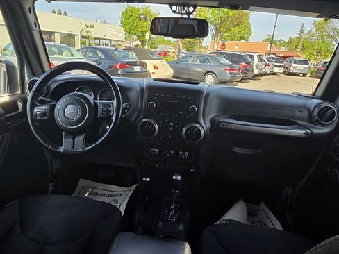 Used 2018 Jeep Wrangler Unlimited Sport S AWD/4WD image 20
