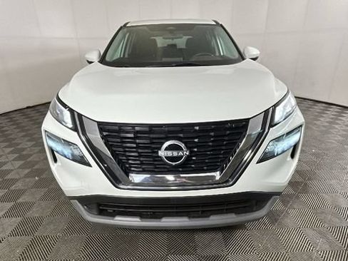 Used 2023 Nissan Rogue S AWD/4WD image 7