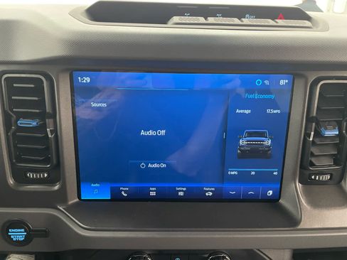 Used 2024 Ford Bronco Black Diamond AWD/4WD image 3