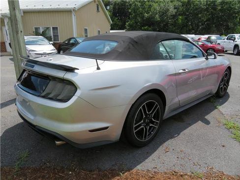 Used 2018 Ford Mustang Premium image 18
