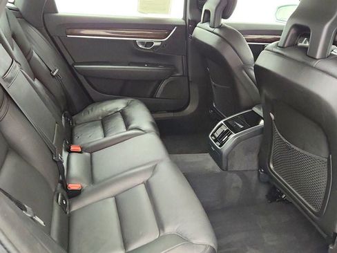 Used 2018 Volvo S90 T5 Momentum w/ Convenience Package image 24