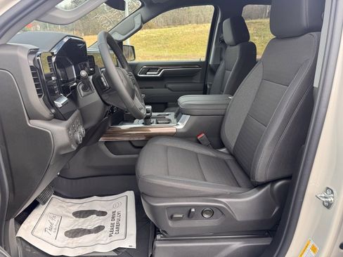 New 2026 Chevrolet Silverado 1500 RST w/ LPO, Dark Essentials Package image 18