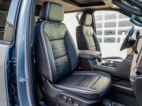 Used 2025 GMC Sierra 2500 AT4X w/ Snow Plow Prep/Camper Package image 31