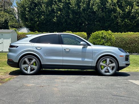 New 2026 Porsche Cayenne S AWD/4WD image 9