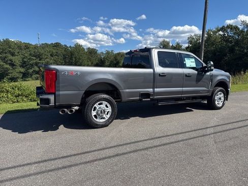 New 2026 Ford F350 XLT image 5
