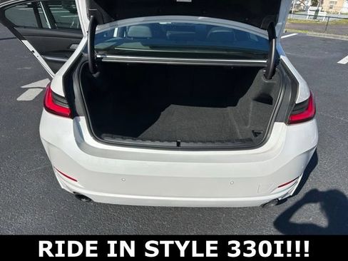 Used 2023 BMW 330i Sedan w/ Driving Assistance Package RWD image 15