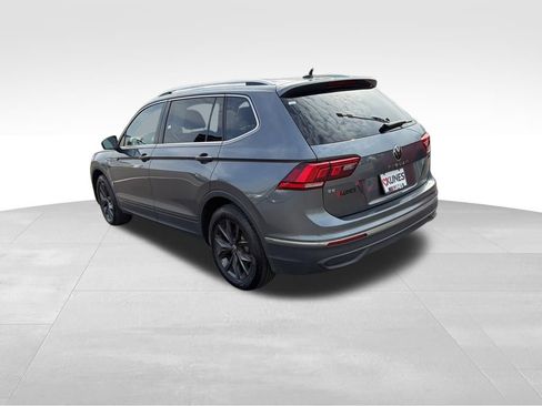 Used 2024 Volkswagen Tiguan SE FWD image 8