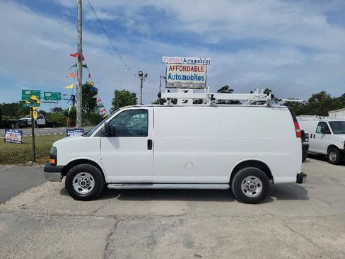 Used 2016 GMC Savana 2500 RWD image 2