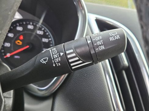 Used 2023 Chevrolet Equinox LT image 8