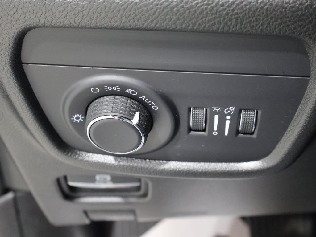 Certified 2024 Jeep Grand Cherokee Altitude AWD/4WD image 30
