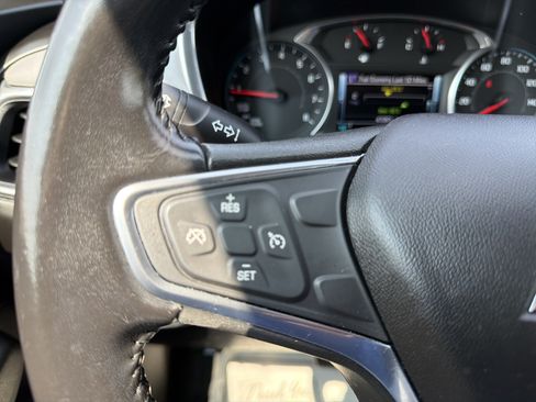 Used 2018 Chevrolet Equinox LT w/ Sun & Infotainment Package AWD/4WD image 19