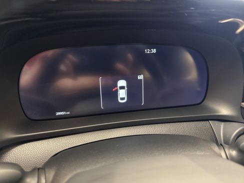 Used 2023 Toyota Crown XLE image 7