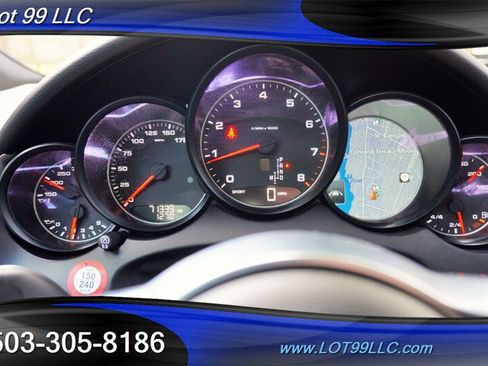 Used 2017 Porsche Cayenne AWD/4WD image 20