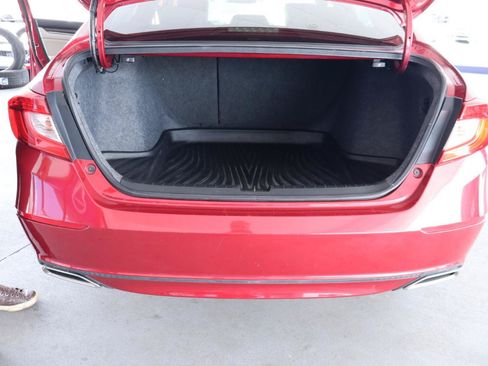 Used 2018 Honda Accord EX-L image 32
