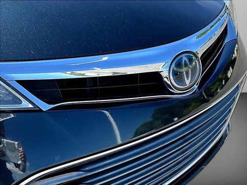 Used 2015 Toyota Avalon Limited w/ Technology Package FWD image 40