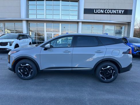 New 2026 Kia Sportage S image 8