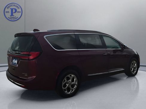 Used 2021 Chrysler Pacifica Limited w/ Premium & Safety Sphere Group AWD/4WD image 7