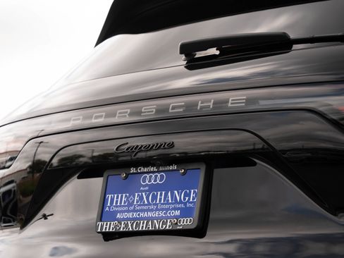 Used 2022 Porsche Cayenne Platinum Edition AWD/4WD image 29