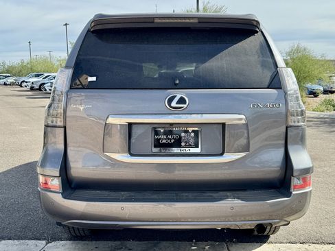 Used 2021 Lexus GX 460 Premium w/ Premium Package image 4