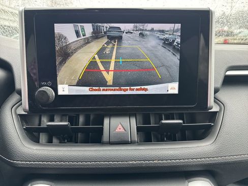 Used 2024 Toyota RAV4 LE image 27