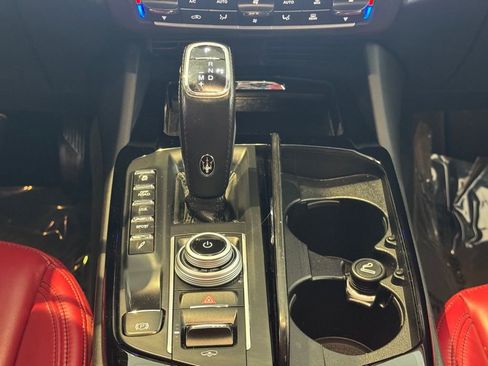 Used 2021 Maserati Levante GranSport image 38