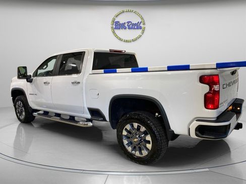 Used 2021 Chevrolet Silverado 2500 LT w/ Z71 Chrome Sport Edition AWD/4WD image 2