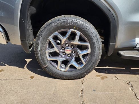 New 2026 GMC Sierra 1500 SLT image 51