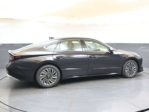 New 2026 Hyundai Sonata Limited FWD image 6