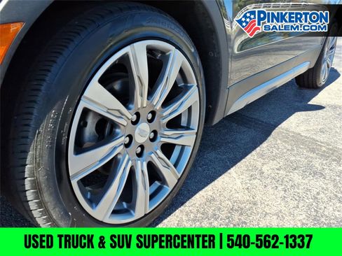 Used 2019 Cadillac XT4 Premium Luxury image 10