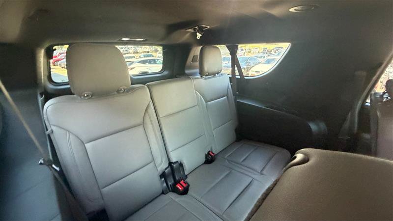 Used 2021 Chevrolet Suburban 4WD Z71 w/ Rear Media and Nav Package image 12