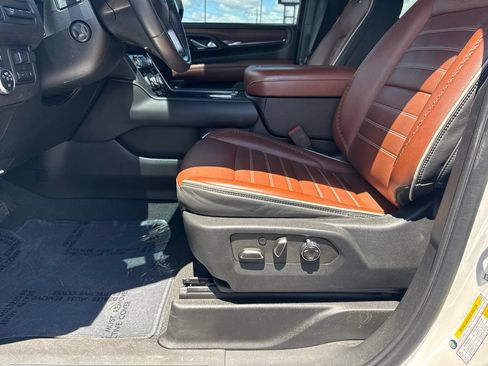 Used 2023 GMC Yukon XL Denali Ultimate AWD/4WD image 10