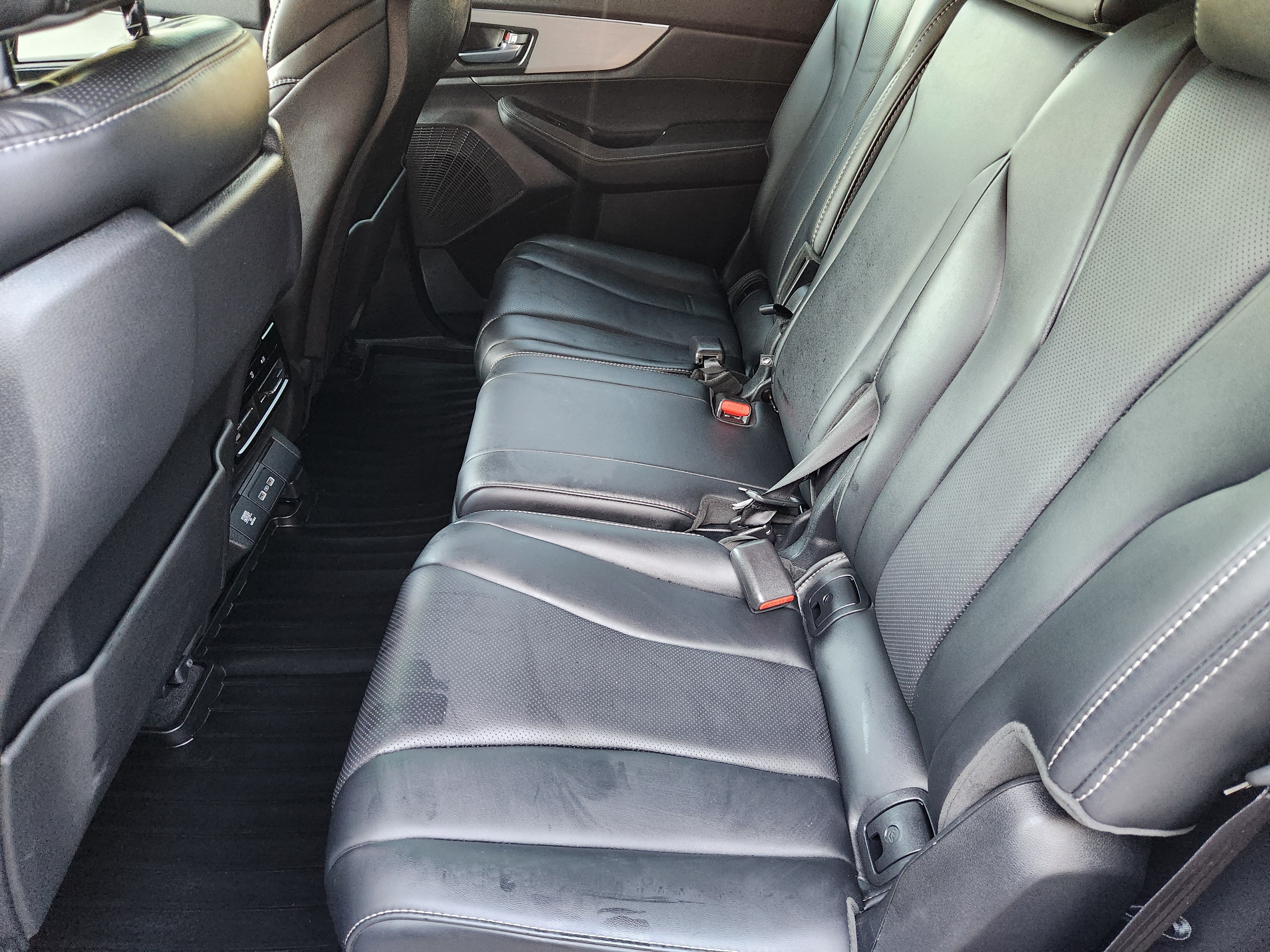 Used 2024 Acura MDX w/ Technology Package FWD image 31