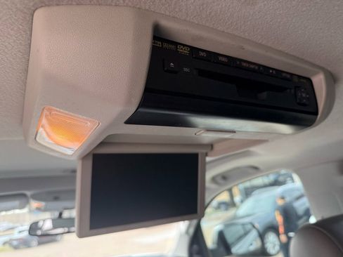 Used 2010 Toyota Sequoia Platinum image 16