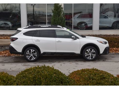 Certified 2022 Subaru Outback Touring image 3