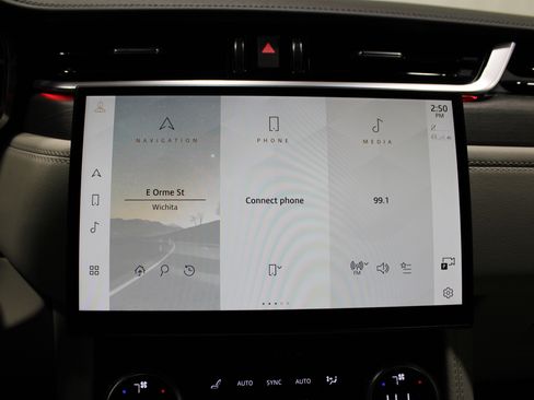 Used 2022 Jaguar F-PACE S image 20