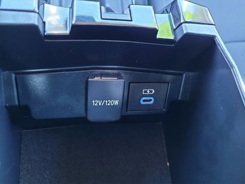 Used 2022 Toyota Corolla LE image 20