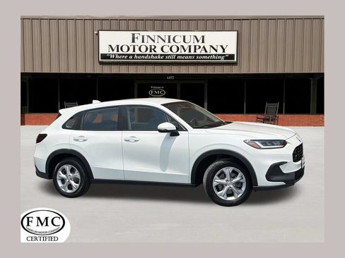 Used 2023 Honda HR-V LX image 1