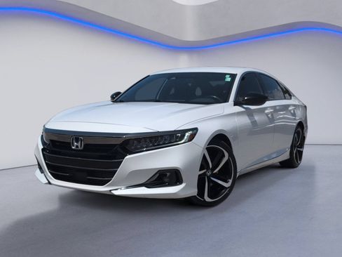 Used 2022 Honda Accord Sport image 2