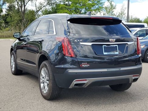 Used 2020 Cadillac XT5 Premium Luxury AWD/4WD image 2