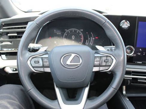 Used 2024 Lexus RX 350 FWD image 16
