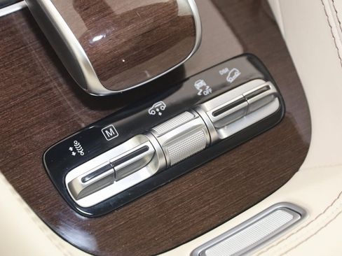 Used 2022 Mercedes-Benz Maybach GLS 600 4MATIC image 48