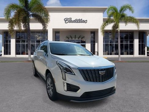 Certified 2023 Cadillac XT5 Premium Luxury image 3