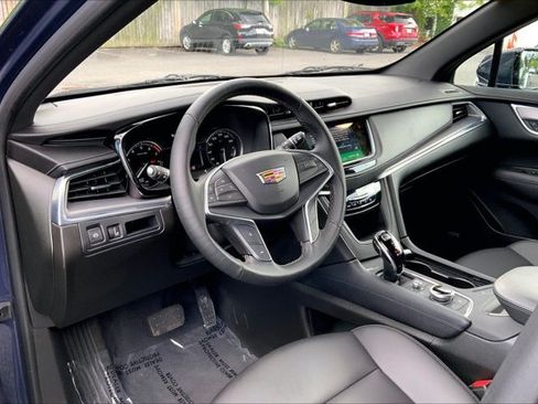 Used 2025 Cadillac XT5 Luxury AWD/4WD image 14