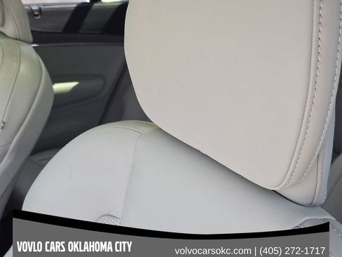 Certified 2023 Volvo XC90 B6 Ultimate w/ Protection Package Premier AWD/4WD image 17