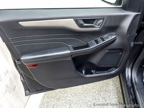 Certified 2022 Ford Escape SE w/ Cold Weather Package FWD image 19