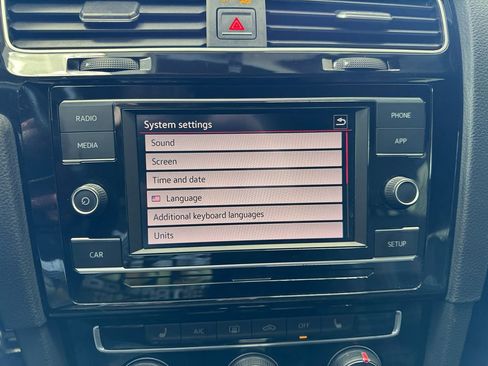 Used 2018 Volkswagen GTI S FWD image 31