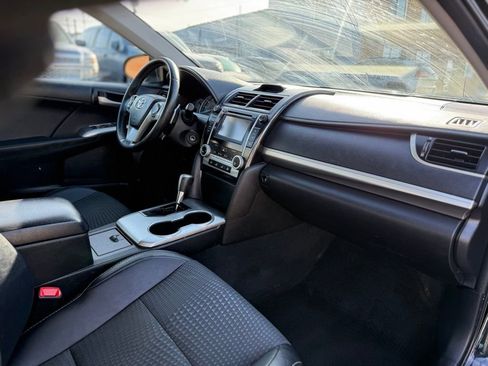 Used 2013 Toyota Camry SE image 21