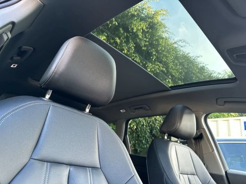 Used 2025 Audi Q6 e-tron Premium w/ Convenience Package image 17