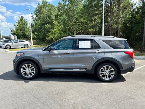 Used 2022 Ford Explorer Limited RWD image 3