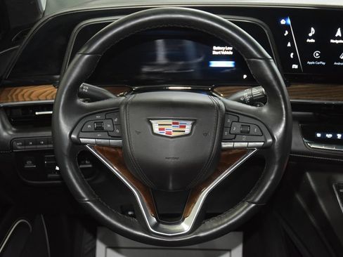 Used 2023 Cadillac Escalade ESV Sport Platinum w/ Heavy-Duty Trailer Package AWD/4WD image 39
